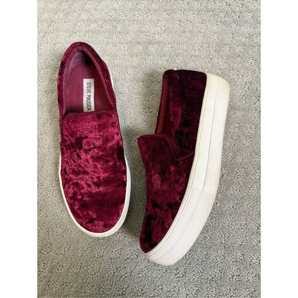 Steve Madden Shoes - Steve Madden Gema Crushed Velvet Burgundy Platform Loafers size 7